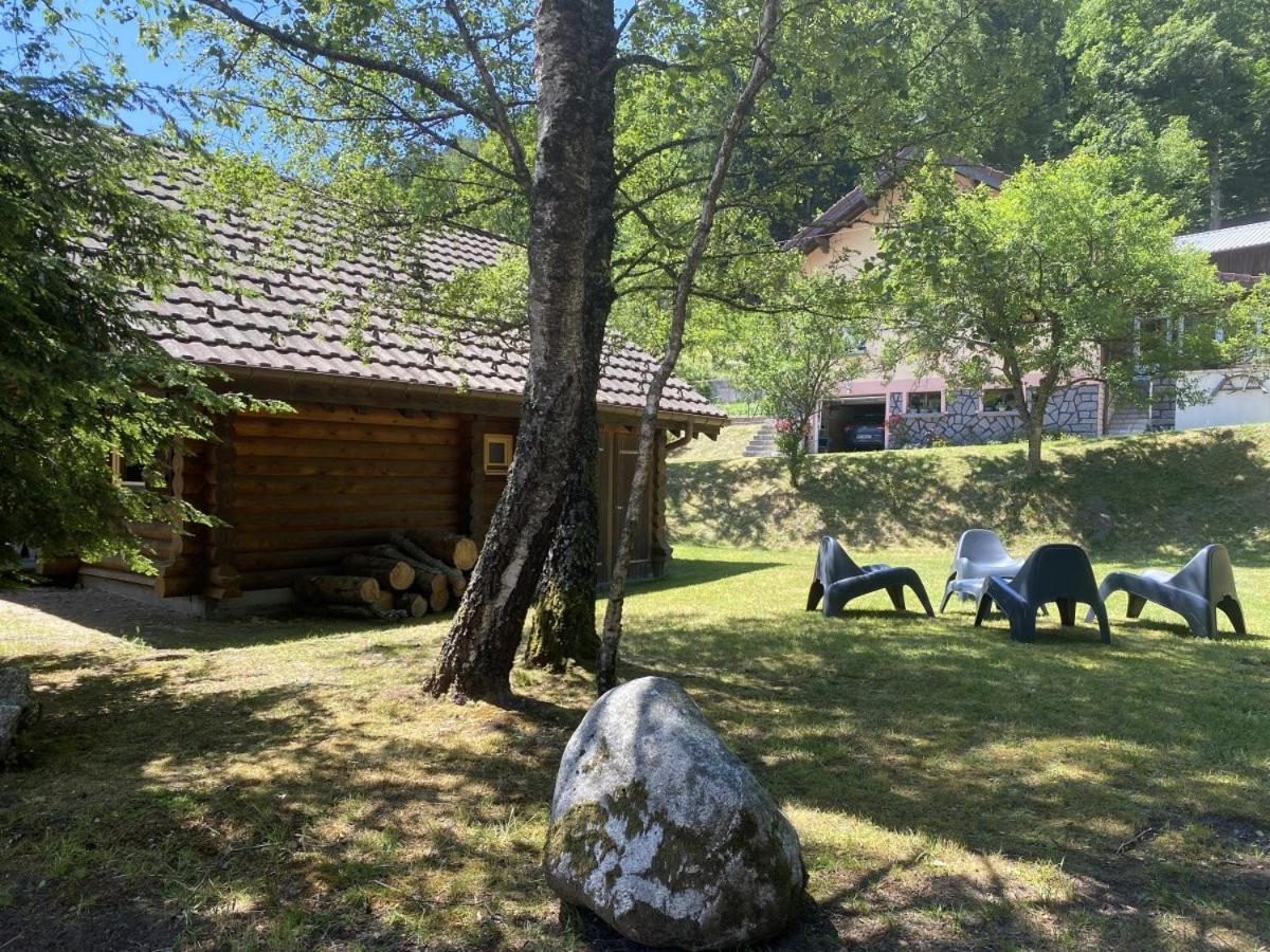 L'Ours Noir Chalet En Rondins La Bresse Exterior foto